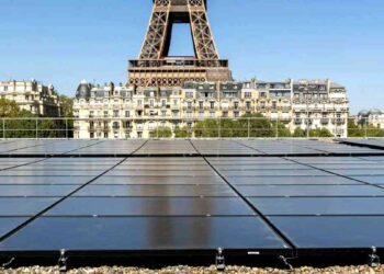 Paris mise sur l'énergie citoyenne : 12 centrales solaires confiées à Enercitif