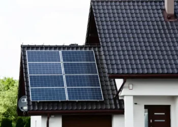 Focus sur les panneaux solaires hybrides et leur prix