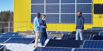 Laboratoire sur le toit : Améliorer la compréhension de l'orientation et de l'inclinaison optimales des panneaux solaires dans des conditions climatiques nordiques